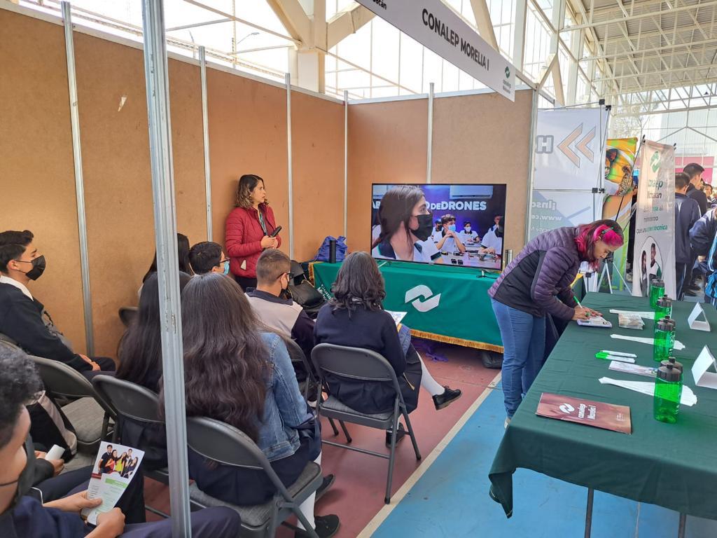 Promueve Conalep Michoacán oferta educativa en Expo Prepá-rate 2023